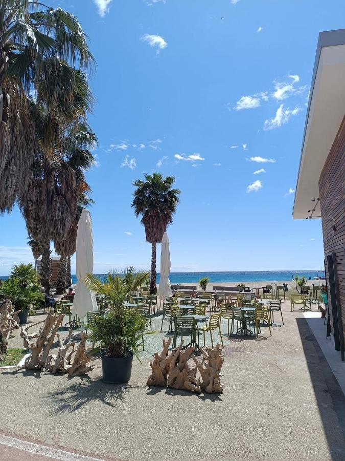 Lamberti - 150 M From The Sea - Just Renewed - Wifi Apartment
